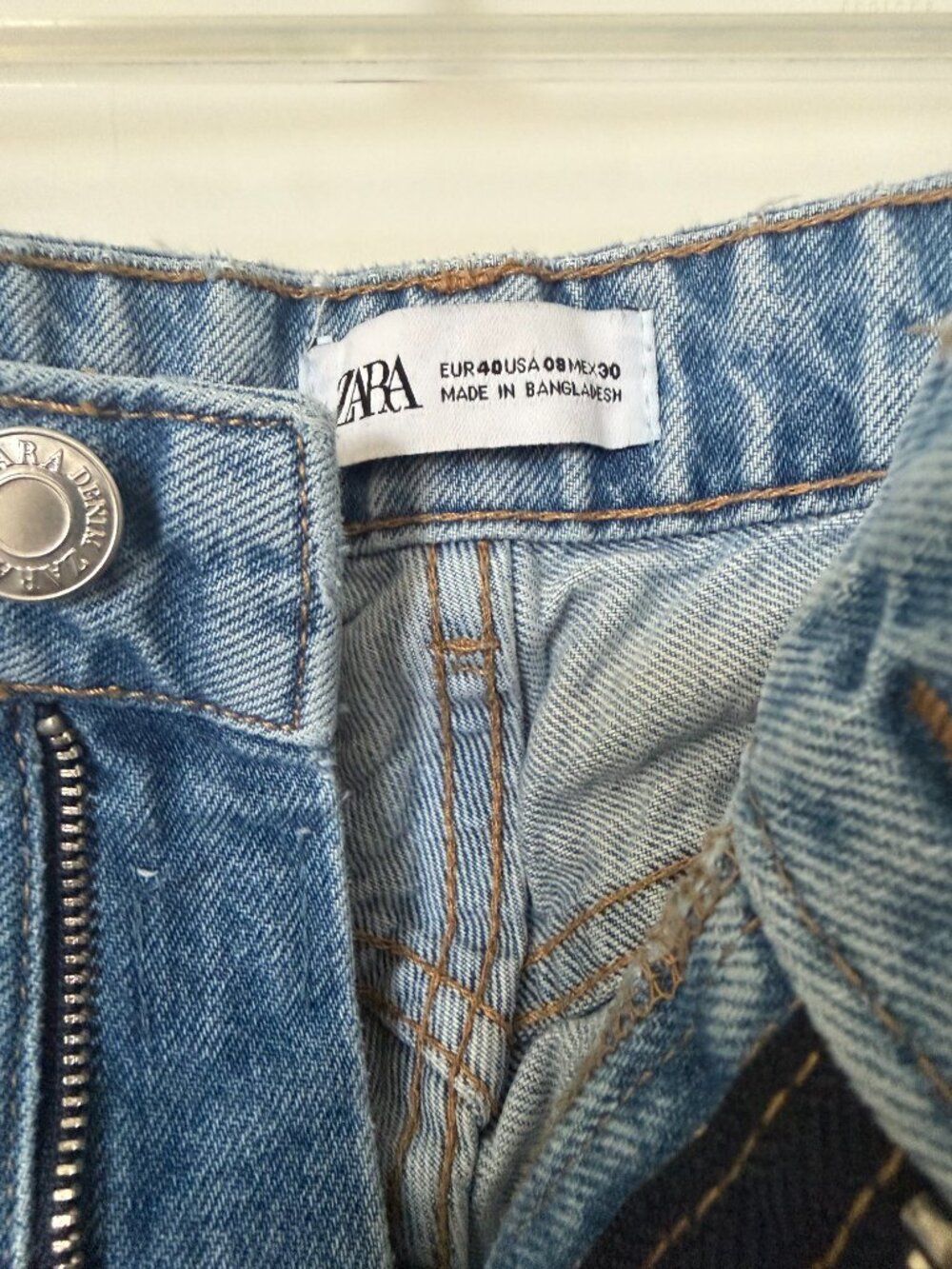 Women's Zara Jeans - Picture 2 of 3